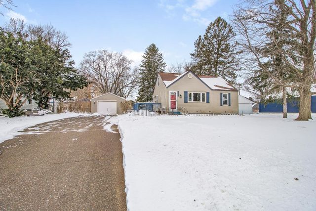 5357 Raymond Avenue, Mounds View, MN 55112