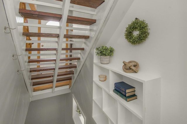 5357 Raymond Avenue, Mounds View, MN 55112