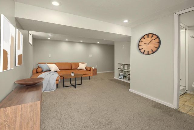 5357 Raymond Avenue, Mounds View, MN 55112