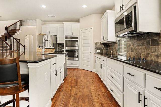 252 Lillian Lane, Waxahachie, TX 75165