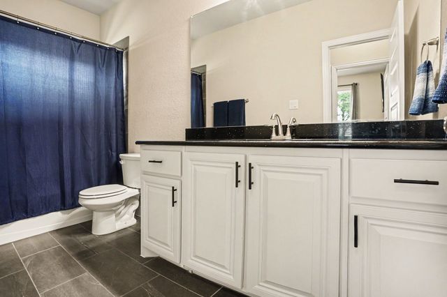 252 Lillian Lane, Waxahachie, TX 75165