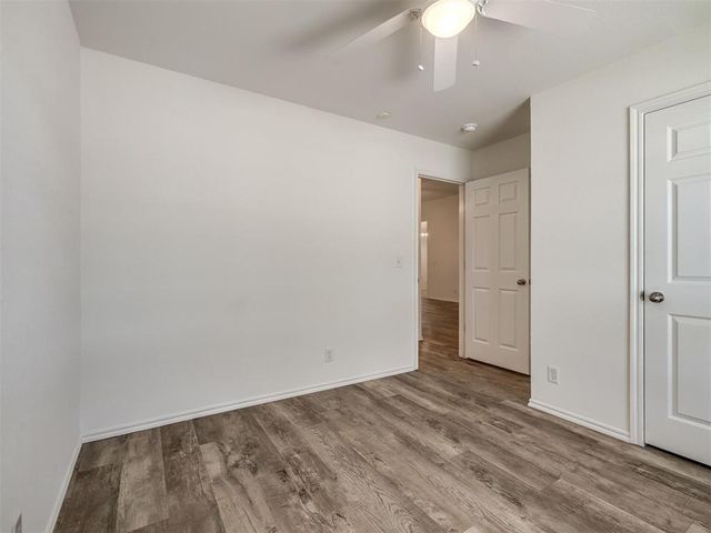 521 Apache Gate Drive, Yukon, OK 73099