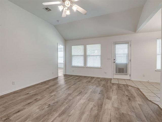 521 Apache Gate Drive, Yukon, OK 73099