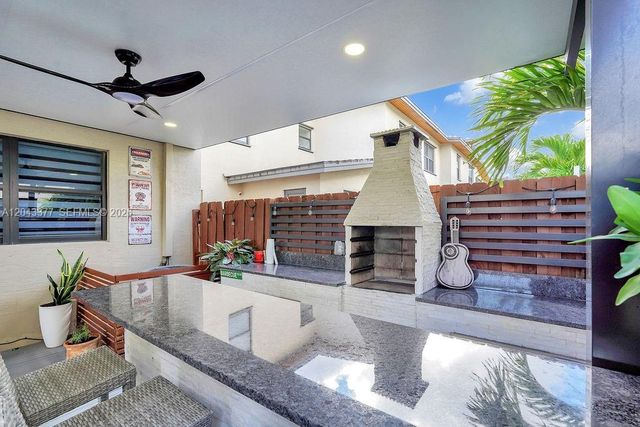 10533 NW 81st St, Doral, FL 33178