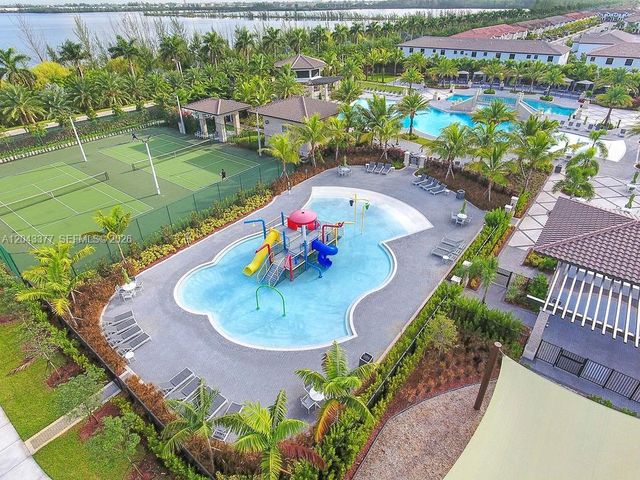10533 NW 81st St, Doral, FL 33178
