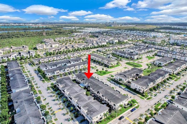10533 NW 81st St, Doral, FL 33178