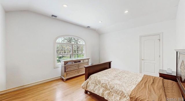 406 Duck Pond, Locust Valley, NY 11560