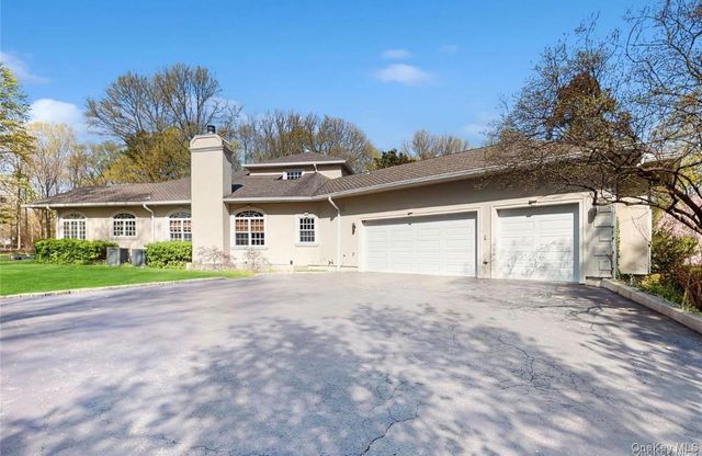 406 Duck Pond, Locust Valley, NY 11560