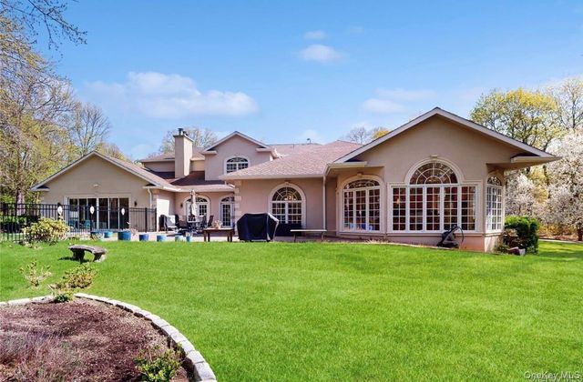 406 Duck Pond, Locust Valley, NY 11560