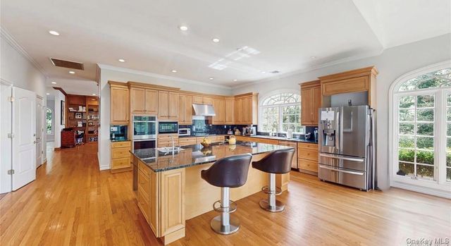 406 Duck Pond, Locust Valley, NY 11560