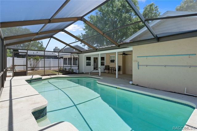 5519 Fulmar Drive, Tampa, FL 33625