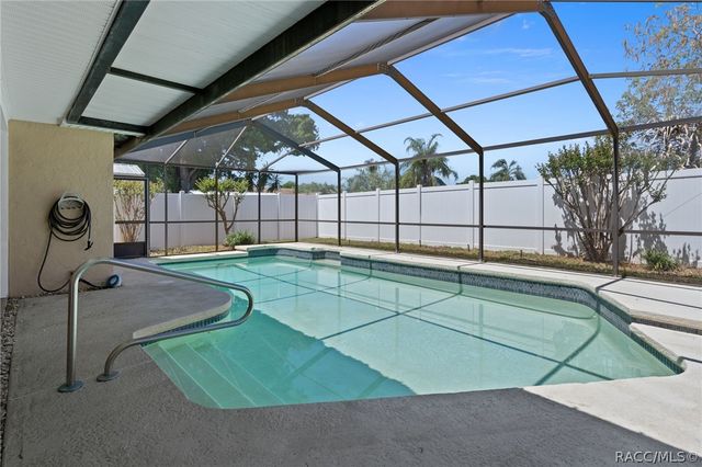 5519 Fulmar Drive, Tampa, FL 33625