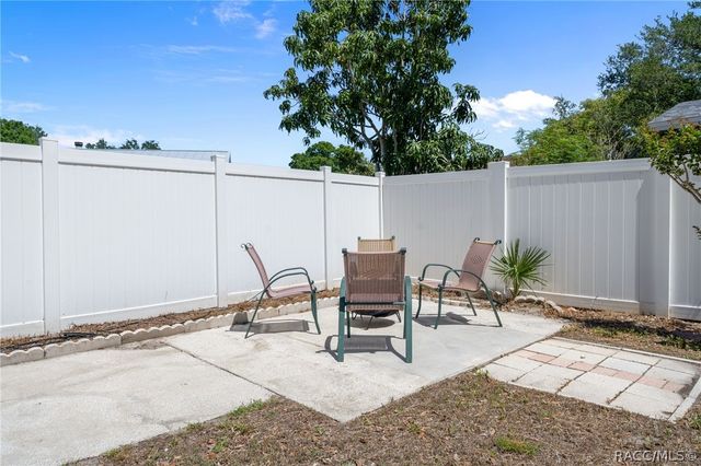 5519 Fulmar Drive, Tampa, FL 33625