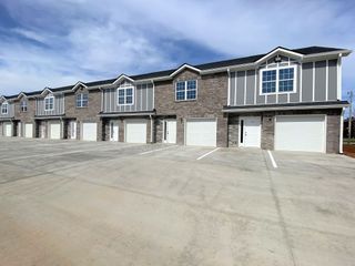 580 Heritage Pointe Dr Unit 609, Clarksville, TN 37042