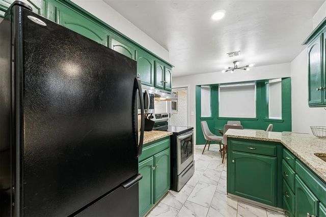 513 Willow Ridge Place, Edmond, OK 73003