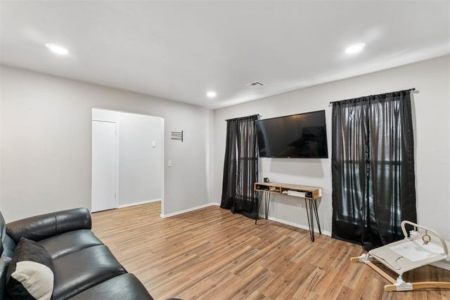 513 Willow Ridge Place, Edmond, OK 73003