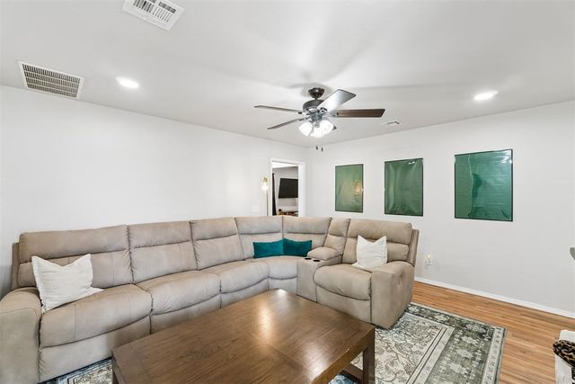 513 Willow Ridge Place, Edmond, OK 73003