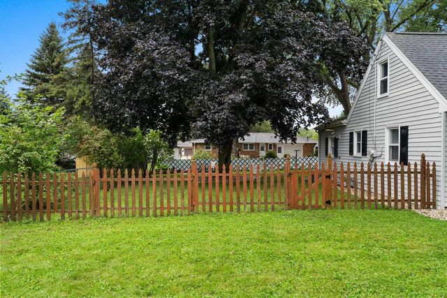 1435 9TH STREET, Green Bay, WI 54303