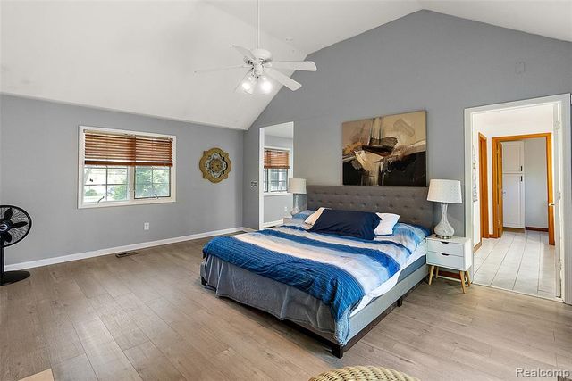 2475 S Ortonville Road, Ortonville, MI 48462
