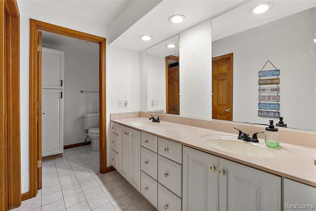 2475 S Ortonville Road, Ortonville, MI 48462