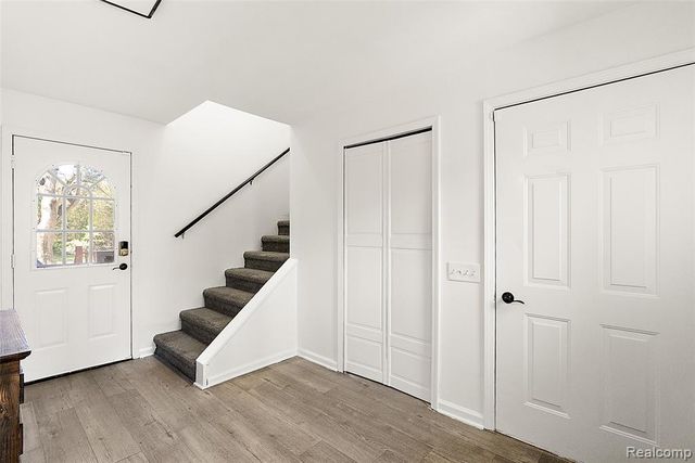 2475 S Ortonville Road, Ortonville, MI 48462
