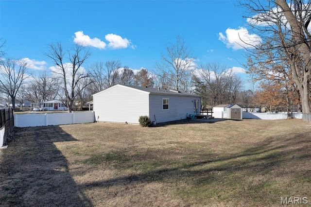8 Archers Court, St Peters, MO 63376