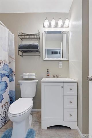 8 Archers Court, St Peters, MO 63376