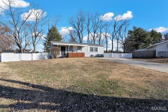 8 Archers Court, St Peters, MO 63376