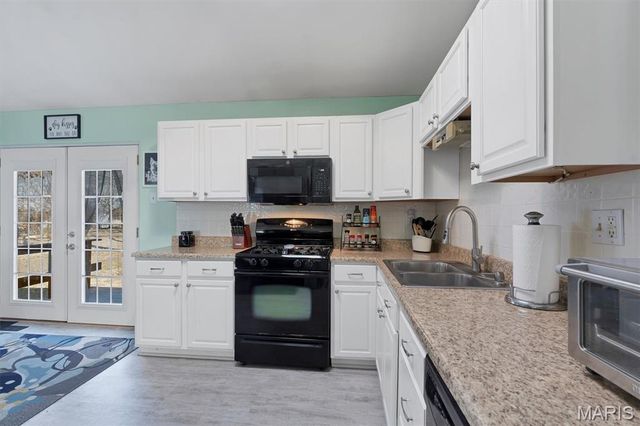 8 Archers Court, St Peters, MO 63376