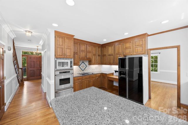 625 Greenbrook Parkway, Matthews, NC 28104