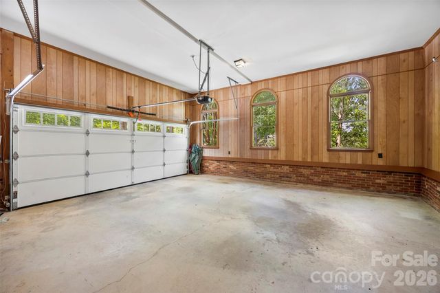 625 Greenbrook Parkway, Matthews, NC 28104