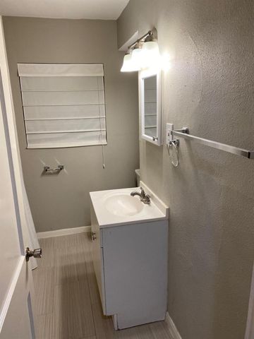3502 Rosedale Street B, Houston, TX 77004