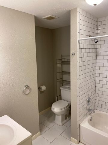3502 Rosedale Street B, Houston, TX 77004