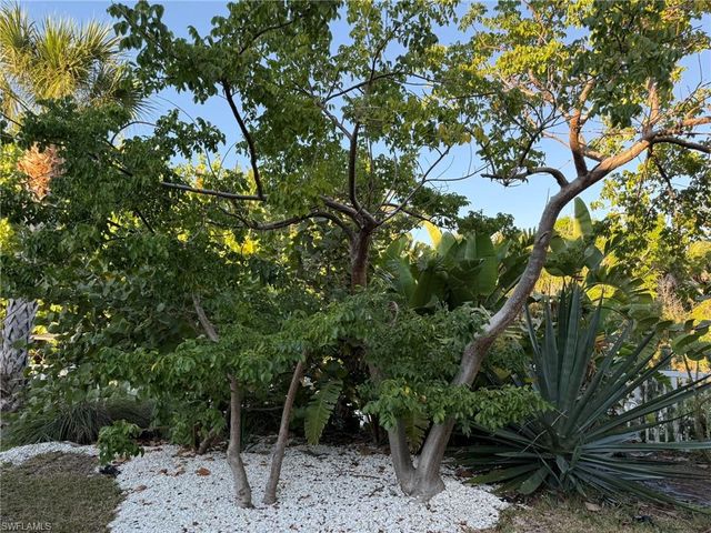 4511 Bartlett PKWY, Captiva, FL 33924