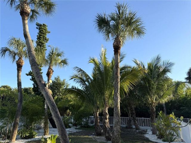 4511 Bartlett PKWY, Captiva, FL 33924