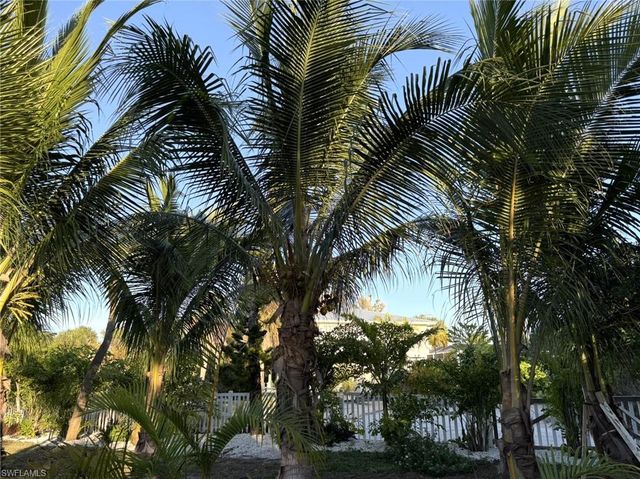 4511 Bartlett PKWY, Captiva, FL 33924