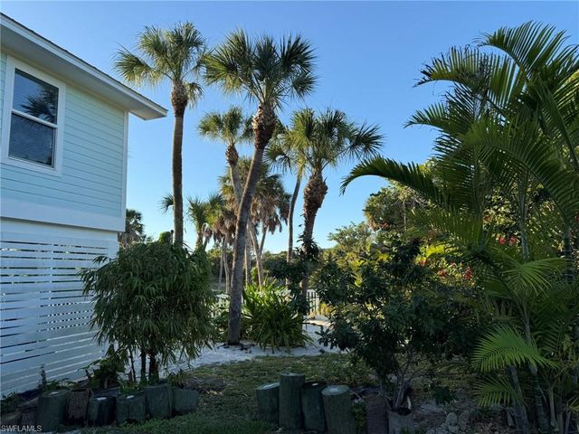 4511 Bartlett PKWY, Captiva, FL 33924