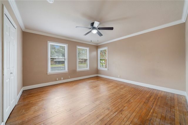 310 Doddridge St, Corpus Christi, TX 78411