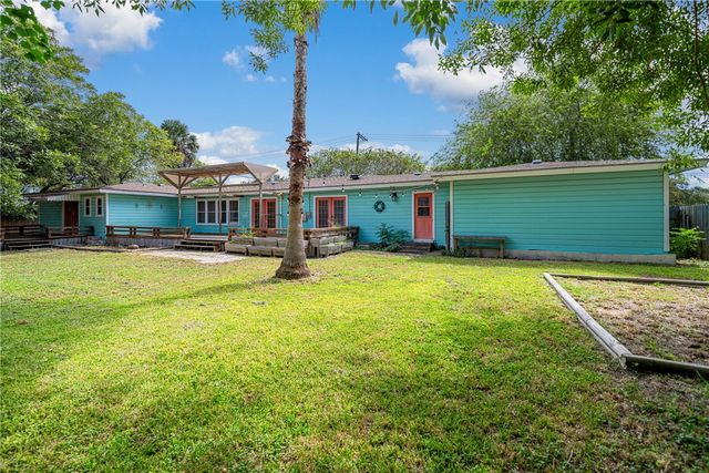 310 Doddridge St, Corpus Christi, TX 78411