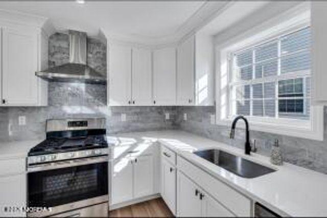 161 Center Avenue, Keansburg, NJ 07734