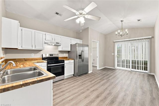 3 Franklinwood Drive, Greensboro, NC 27401