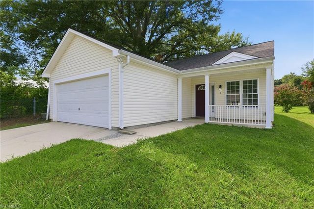 3 Franklinwood Drive, Greensboro, NC 27401