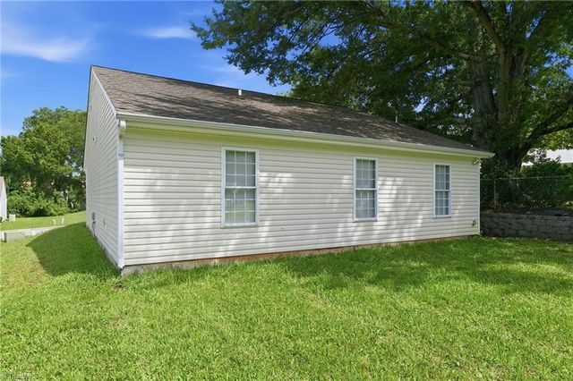 3 Franklinwood Drive, Greensboro, NC 27401