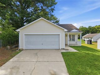 3 Franklinwood Drive, Greensboro, NC 27401
