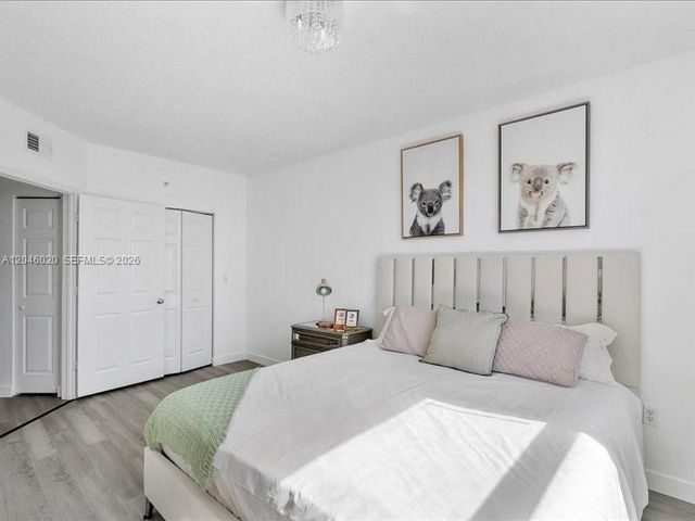 17100 N Bay Road 1717, Sunny Isles Beach, FL 33160
