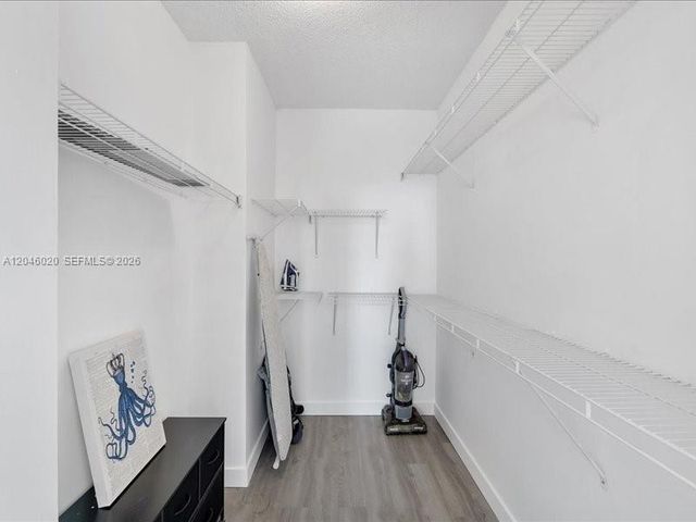 17100 N Bay Road 1717, Sunny Isles Beach, FL 33160
