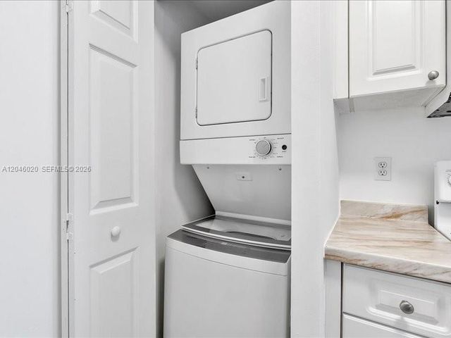 17100 N Bay Road 1717, Sunny Isles Beach, FL 33160