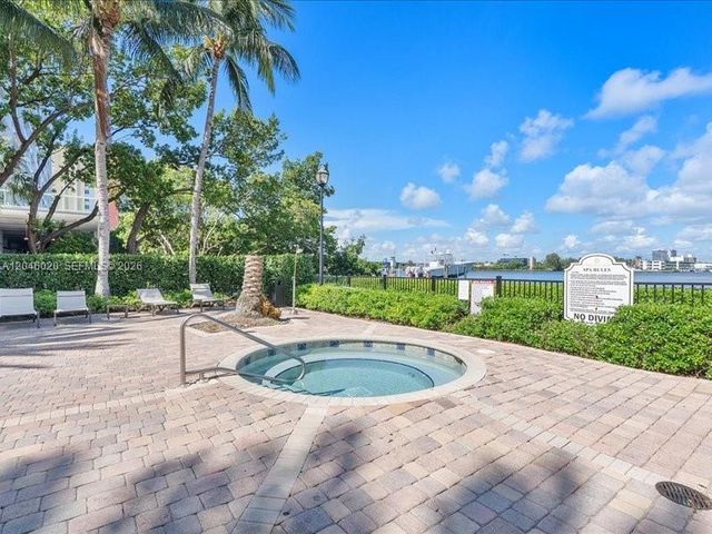 17100 N Bay Road 1717, Sunny Isles Beach, FL 33160