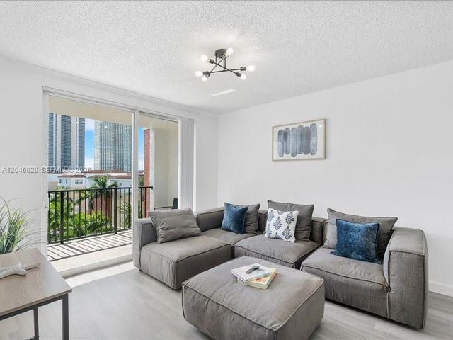 17100 N Bay Road 1717, Sunny Isles Beach, FL 33160