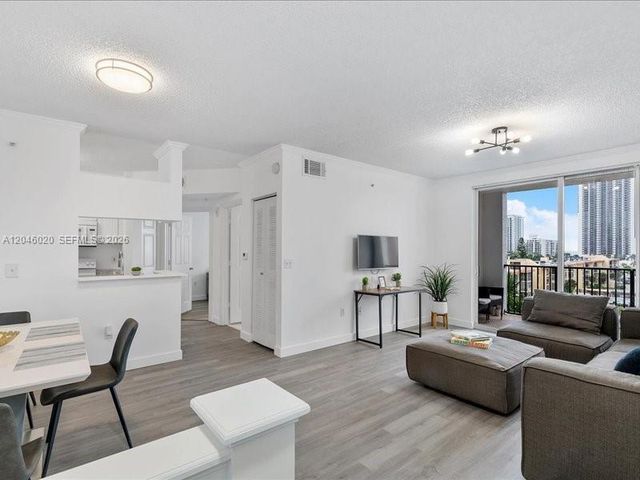 17100 N Bay Road 1717, Sunny Isles Beach, FL 33160